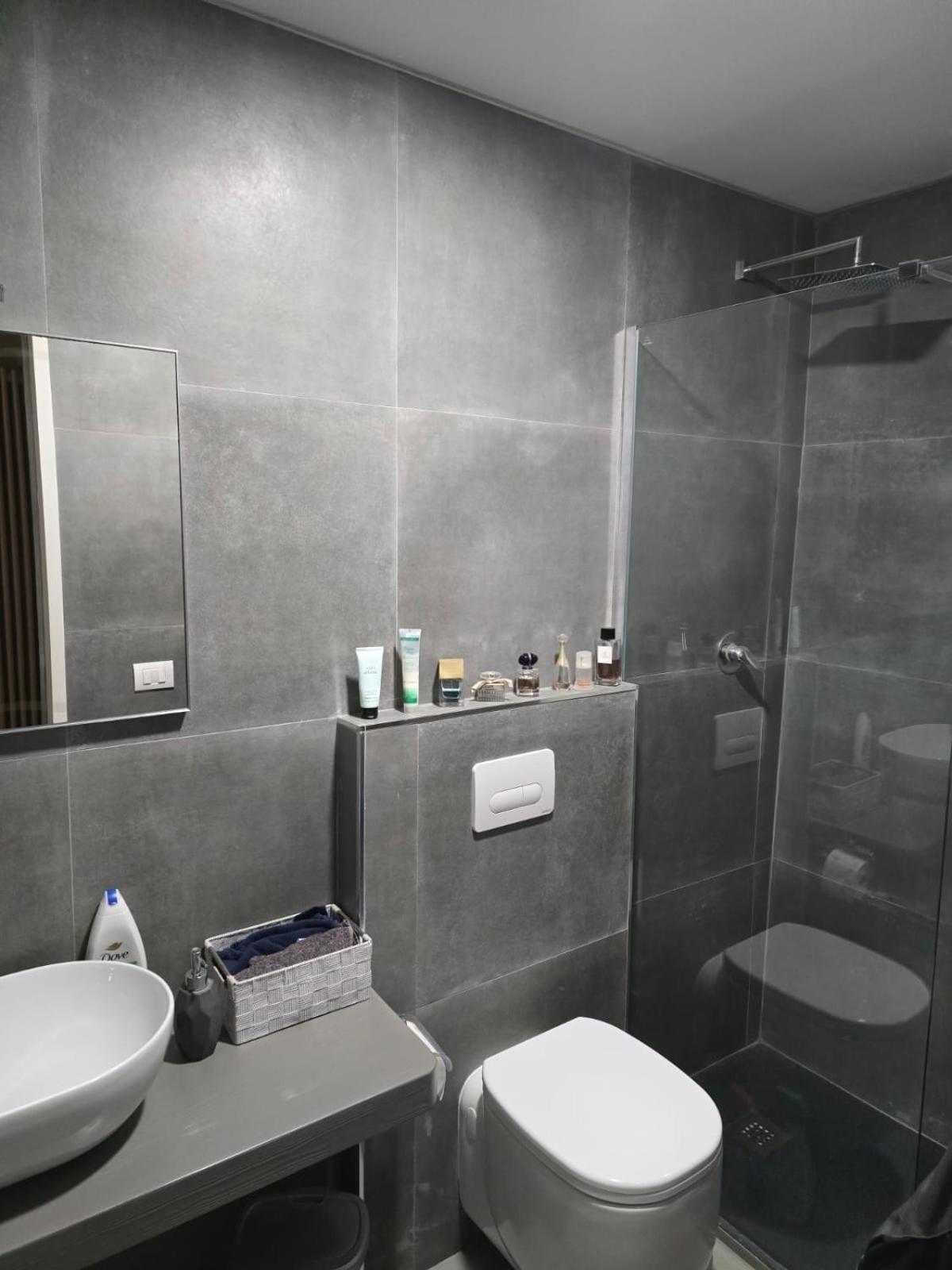 La Villa Apartments Tinaia - Excellent For Sardegna & Corsica - 6-8 Beds - Private Parking Included With Camera Livorno Exterior foto